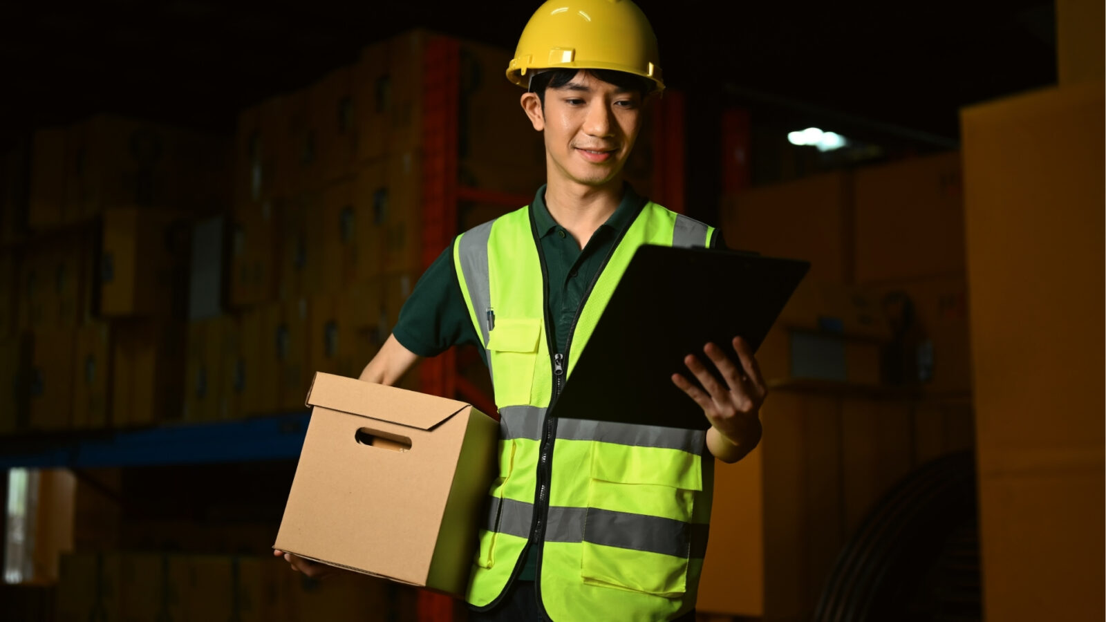 auxiliar de produção usa